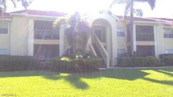 12570 Equestrian Cir in Ft. Myers, FL - Building Photo