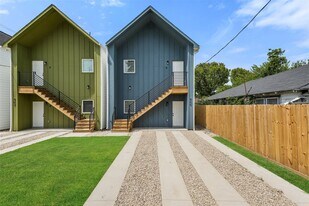 407 Calloway St in Houston, TX - Building Photo