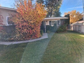 2437 N Curtis Rd in Boise, ID - Building Photo - Building Photo