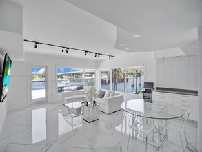 286 Bal Bay Dr in Bal Harbour, FL - Building Photo - Building Photo