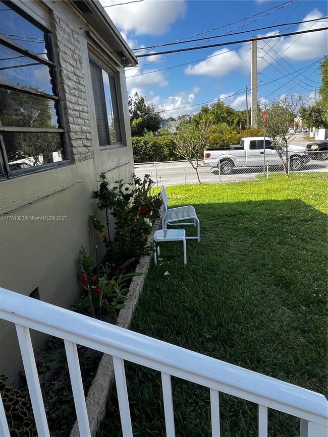 230 NW 25th Ave in Miami, FL - Building Photo - Building Photo