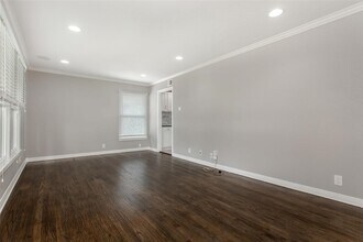 570 Bondstone Dr in Dallas, TX - Building Photo - Building Photo