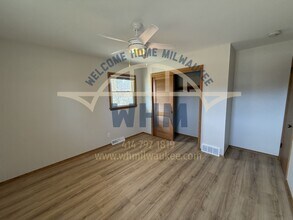 4325 N 142nd St in Brookfield, WI - Building Photo - Building Photo