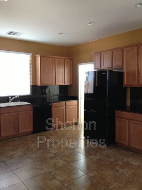 21060 W Elm Way Ct in Buckeye, AZ - Building Photo - Building Photo