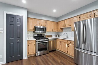 809 Oakton Ave in Romeoville, IL - Building Photo - Building Photo