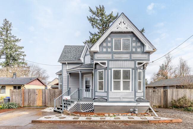 1144 SE 85th Ave, Unit Vic II in Portland, OR - Foto de edificio - Building Photo