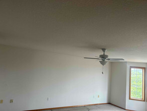 4009 SE Sunrise Dr in Camas, WA - Building Photo - Building Photo