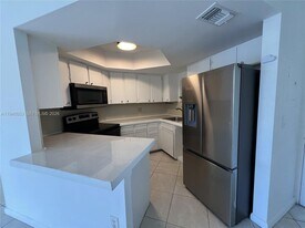 8353 Lake Dr, Unit 405 in Doral, FL - Building Photo