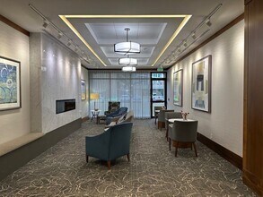 6 Whittier Pl, Unit 7P in Boston, MA - Building Photo - Building Photo