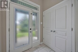880 Fletcher Cir in Ottawa, ON - Building Photo - Building Photo