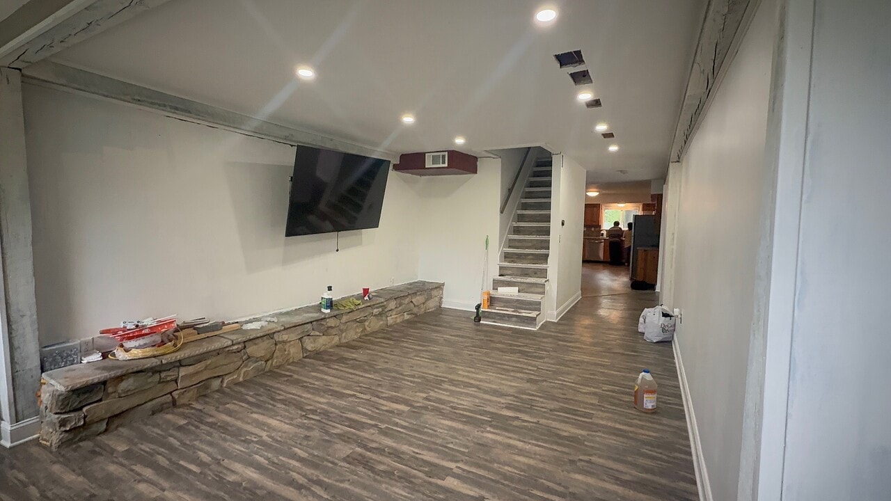 25 Fellows Rd in Clifton Park, NY - Building Photo
