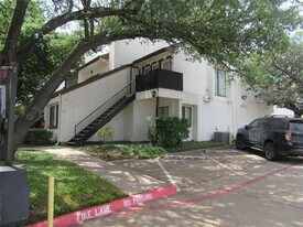 13211 Emily Rd in Dallas, TX - Building Photo