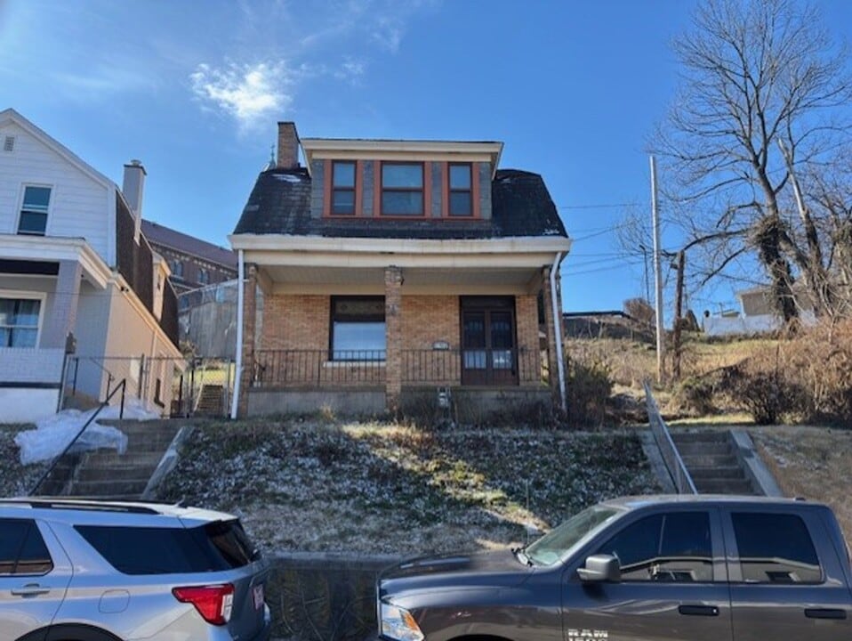 1706 Amanda St in Pittsburgh, PA - Building Photo