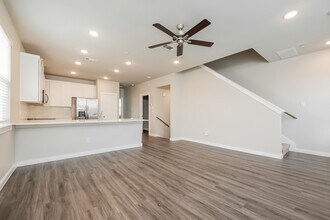 18435 Idyllic Aly in Shenandoah, TX - Building Photo - Building Photo