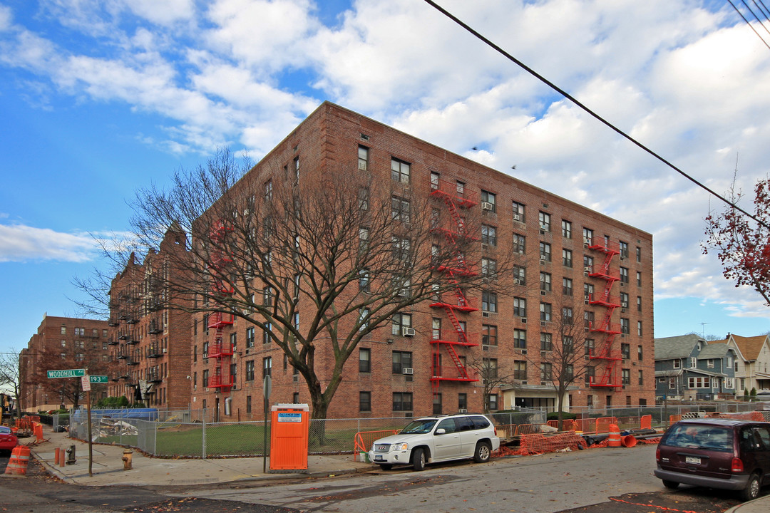 9160 193rd St in Jamaica, NY - Building Photo