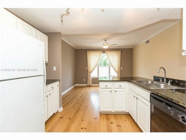 property at 501 Knights Run Ave