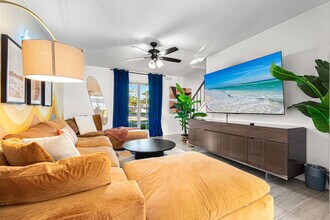 971 Keene Rd in Largo, FL - Building Photo - Building Photo