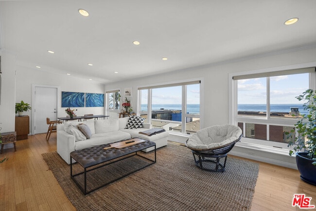 118 7th St in Manhattan Beach, CA - Building Photo - Building Photo