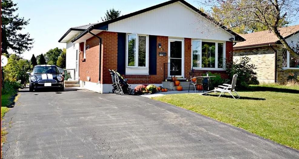29 Piers Cres in London, ON - Building Photo