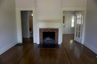 343 Lighthouse Ave in Pacific Grove, CA - Building Photo - Building Photo