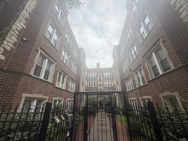 property at 7350 N Damen Ave