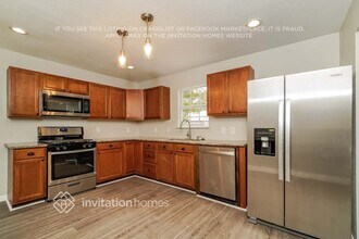 221 Ellis St in San Marcos, TX - Foto de edificio - Building Photo