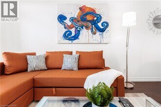 34 Plains Rd E in Burlington, ON - Building Photo - Building Photo