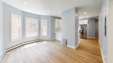 40 Mansfield St, Unit #38 in Somerville, MA - Foto de edificio - Building Photo