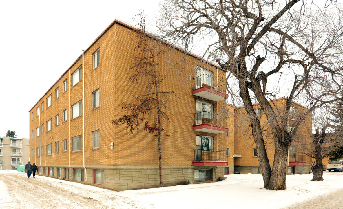 10616 109th St NW in Edmonton, AB - Building Photo