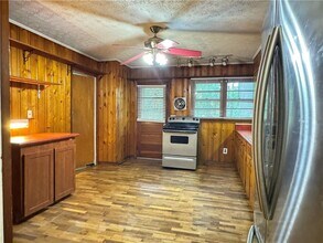222 Pineview Dr in Lawrenceville, GA - Building Photo - Building Photo