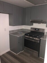 1131 Elden Ave, Unit 108 in Los Angeles, CA - Building Photo - Building Photo