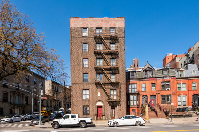 881 Saint Nicholas Ave in New York, NY - Building Photo - Building Photo