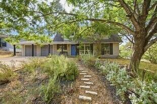 6901 Bryn Mawr Dr in Austin, TX - Building Photo