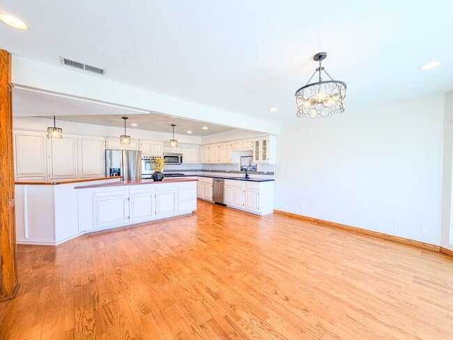 2511 Monaco Dr in Oxnard, CA - Building Photo - Building Photo