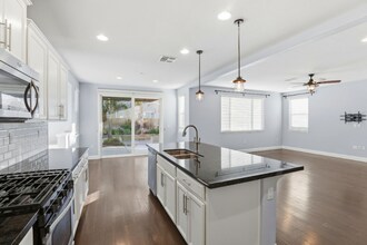 1818 Tarragon Dr in Gilroy, CA - Building Photo - Building Photo