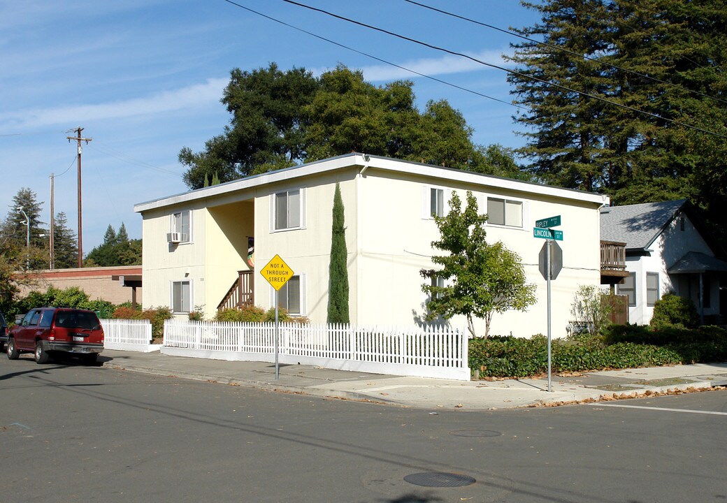 1000 Ripley St in Santa Rosa, CA - Building Photo