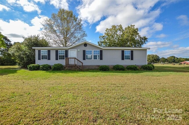 711 W C J Thomas Rd in Monroe, NC - Foto de edificio - Building Photo