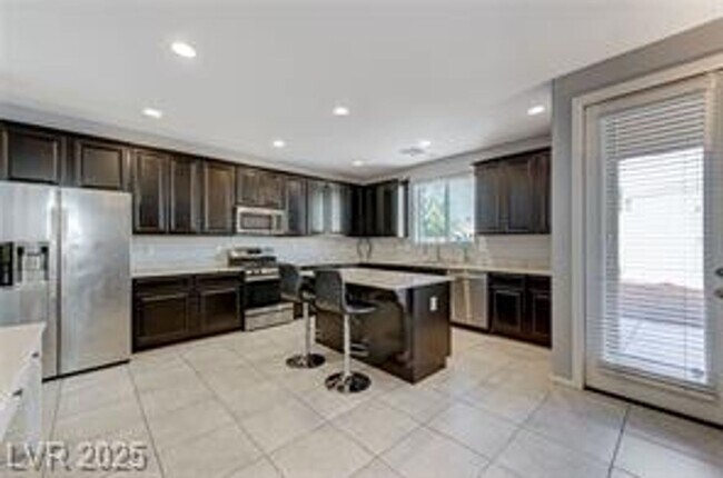 6276 Point Isabel Way in Las Vegas, NV - Building Photo - Building Photo