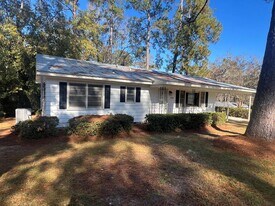 213 Tucwal St in Thomasville, GA - Building Photo