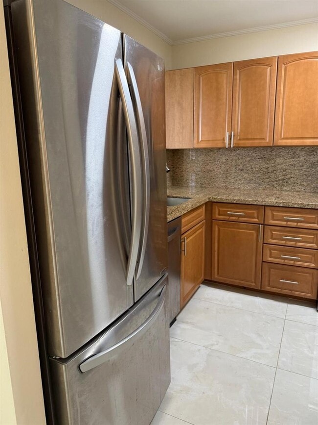 9420 Poinciana Pl, Unit #416 in Davie, FL - Building Photo - Building Photo