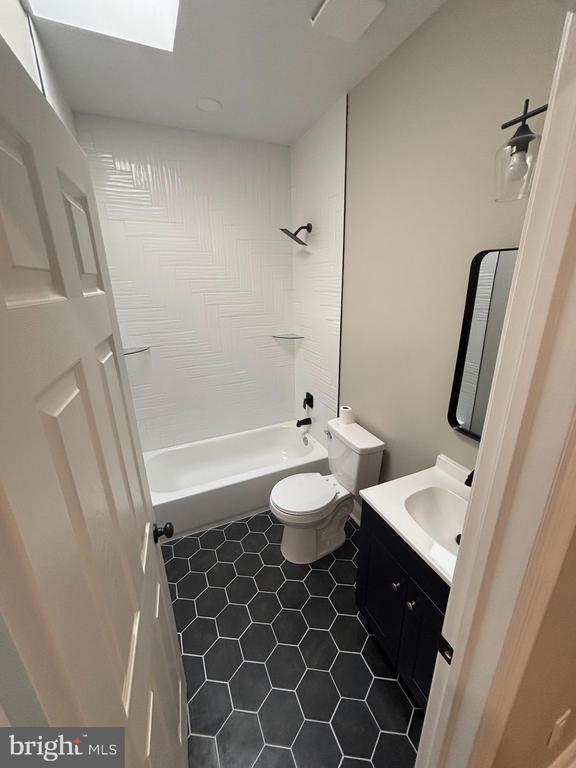 property at 6136 Sansom St