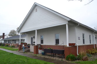 303 N Market St in Winamac, IN - Building Photo - Building Photo