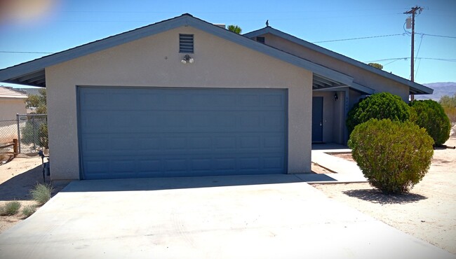 property at 6245 Mariposa Ave