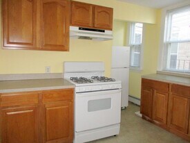 2 Central St, Unit #4 in Somerville, MA - Building Photo