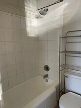 1173 7th St W, Unit 4 in St. Paul, MN - Foto de edificio - Building Photo