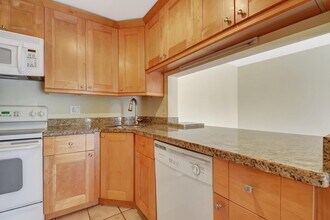 616 Sea Pine Way in Greenacres, FL - Building Photo - Building Photo