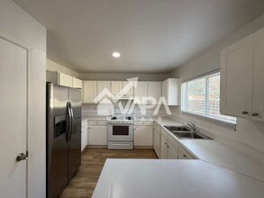 10147 Sundrop Pass in San Antonio, TX - Building Photo - Building Photo