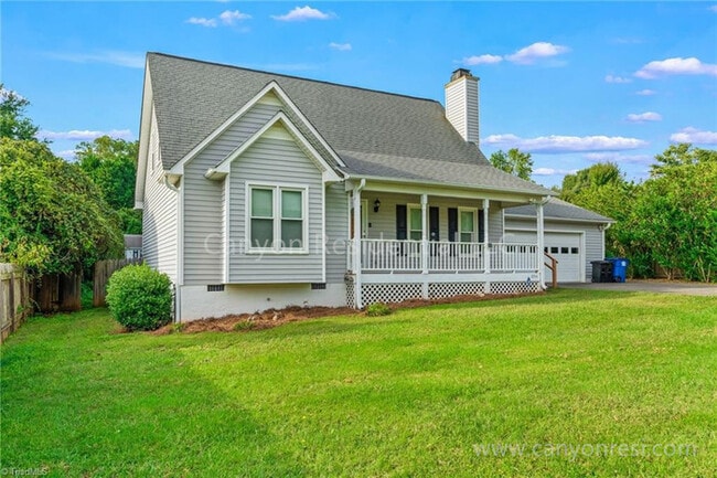 204 Creeksedge Ct in Winston-Salem, NC - Building Photo - Building Photo