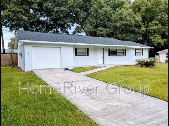 property at 5360 SE 28th St