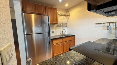 344 SE 11th Ave in Pompano Beach, FL - Building Photo - Building Photo